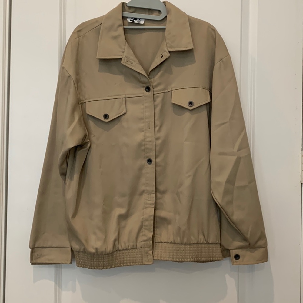 Alley Cat over shirt/jacket with elastic waist and button up, kaki, size L